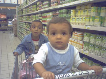 mes frére au super marché